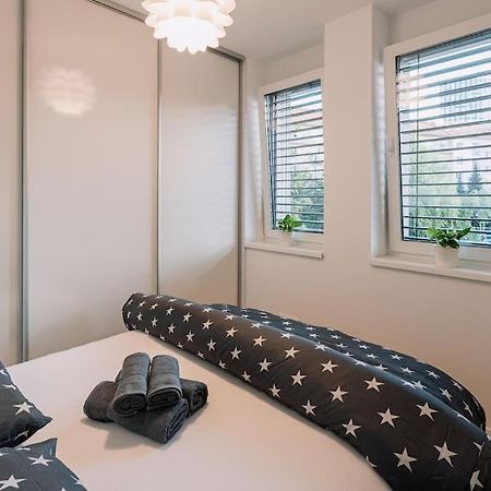 Stylish Apartment Retreat براتسيلافا المظهر الخارجي الصورة